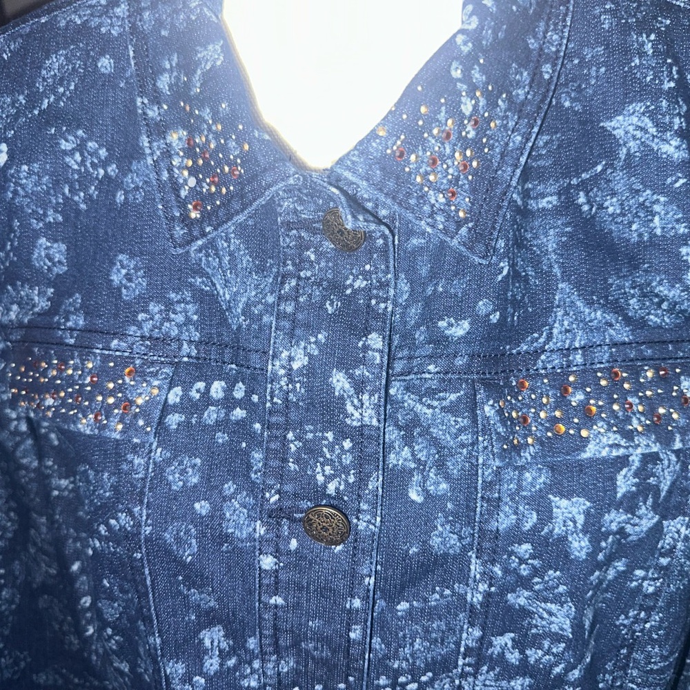 Erika Women’s Denim Jacket Floral Print with Beading on pocket and collar. PXL - Picture 7 of 14